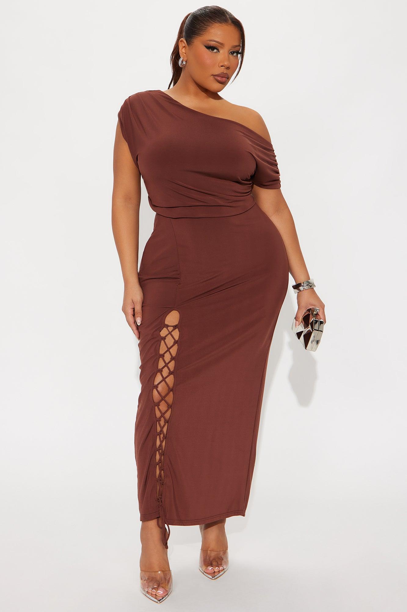 She's a Vision Maxi Dress - Brown Product Image
