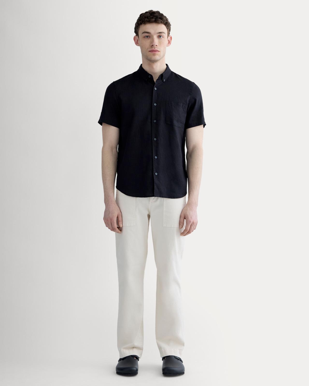 The Classic Short-Sleeve Shirt in Linen Product Image
