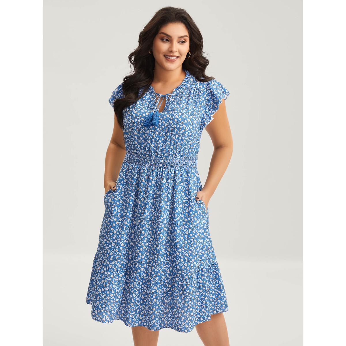 Plus Size Ditsy Floral Print Stretchy Waist Midi Dress Skyblue Women Notched collar Cap Sleeve Curvy BloomChic 26/4X Product Image