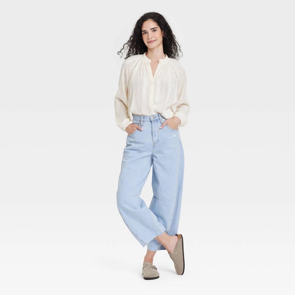 Women's High-Rise Curved Leg Barrel Jeans - Universal Thread™ Light Blue 2 Product Image
