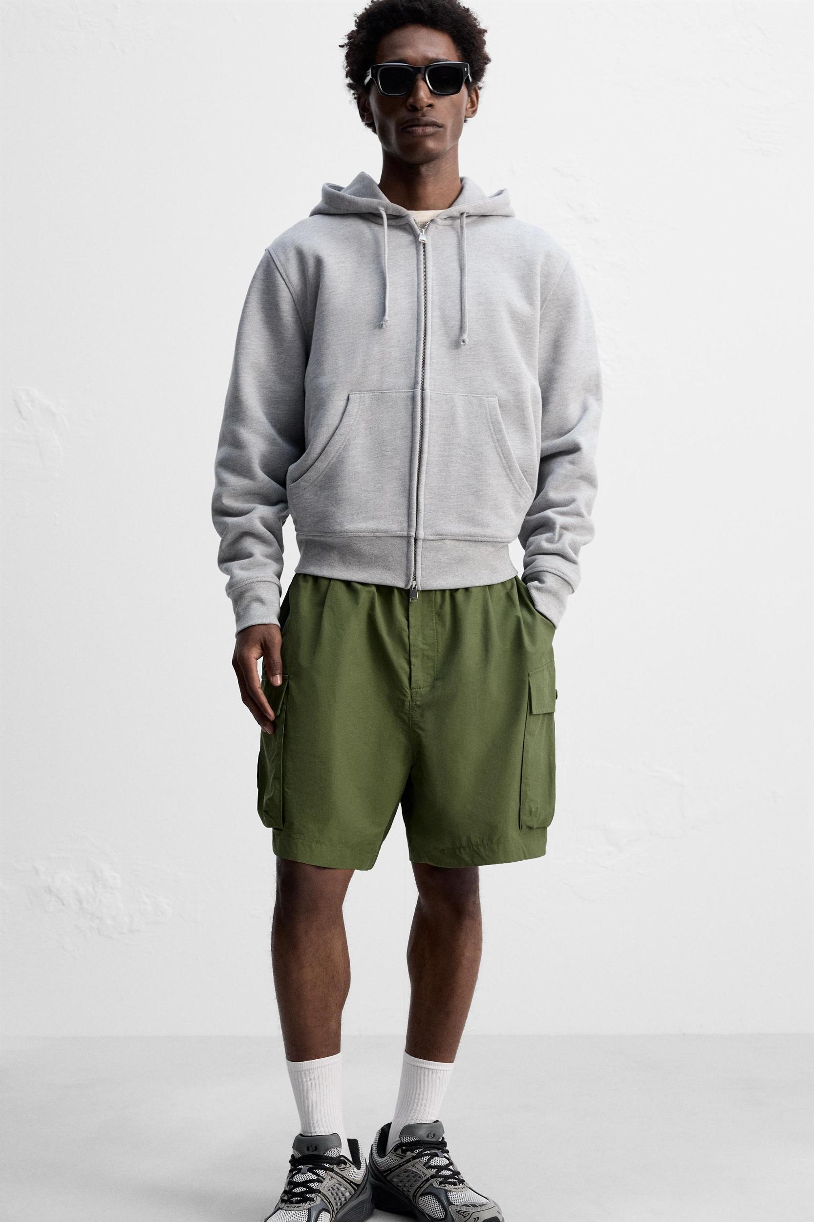 TECHNICAL CARGO SHORTS Product Image