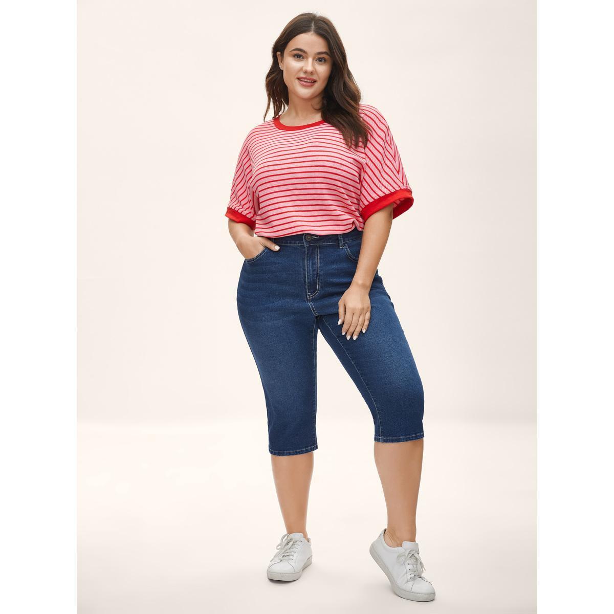 Plus Size Stretchy 5 Pockets Skinny-Fit Crop Jeans Women Darkindigo Medium stretch Slanted pocket Jeans BloomChic 24/3X Product Image