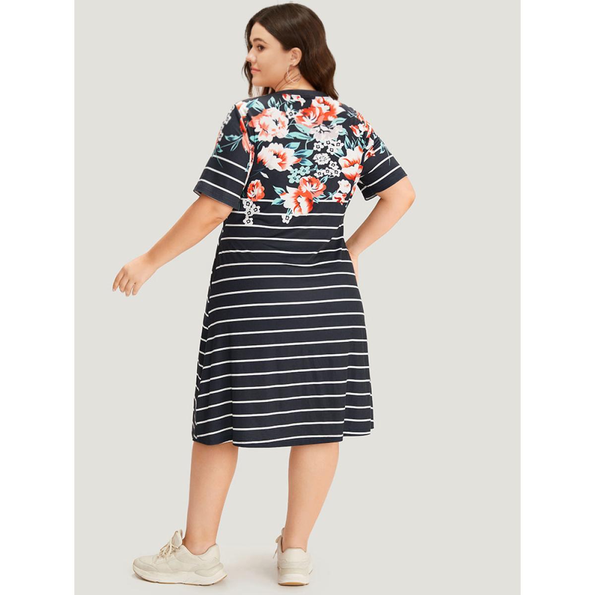 Plus Size Floral & Striped Print Pocket V Neck Dress Black Women Casual Printed V-neck Short sleeve Curvy Midi Dress BloomChic 26/4X Product Image