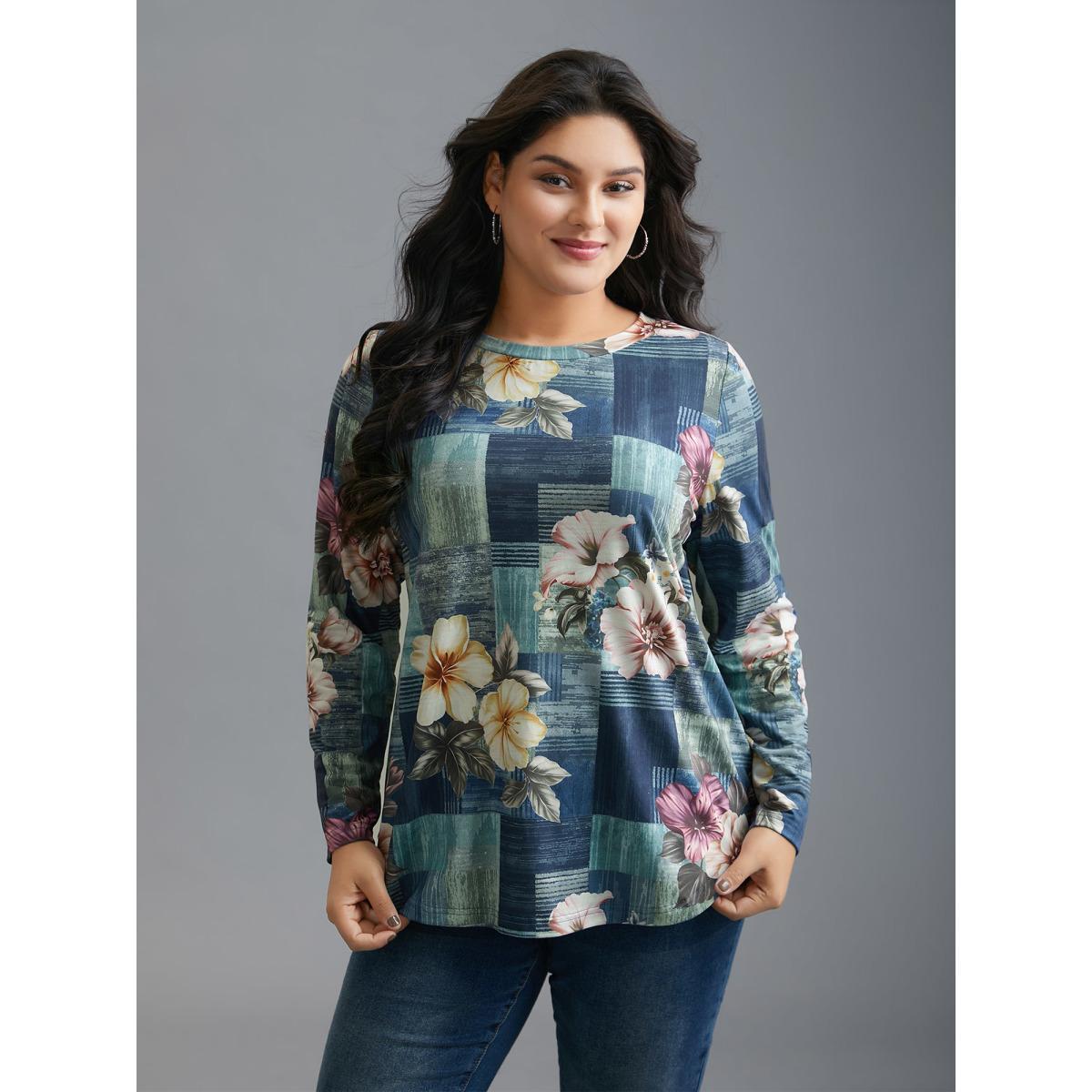 Plus Size Crew Neck Floral Curved Hem T-Shirt Multicolor Women Casual Non Natural Flowers Round Neck Everyday T-shirts BloomChic 22-24/3X Product Image