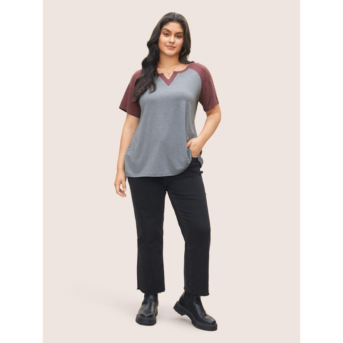 Plus Size Colorblock Contrast Notched Raglan Sleeve T-shirt Gray Women Casual Plain Everyday T-shirts BloomChic 10/M Product Image