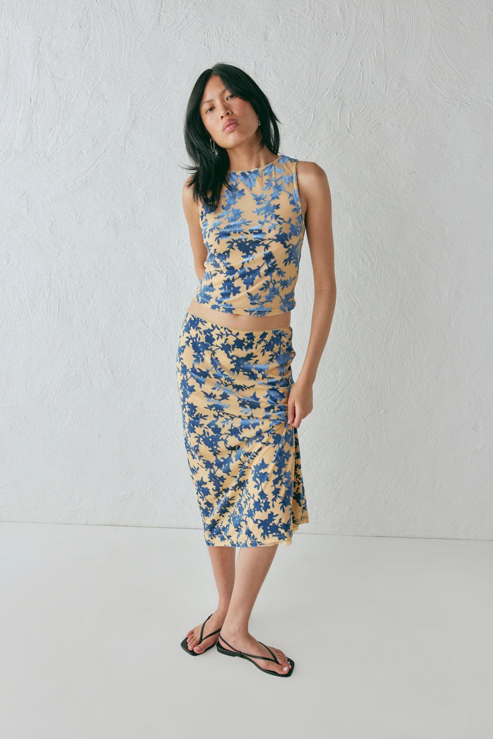 Rhia Top Vea Product Image