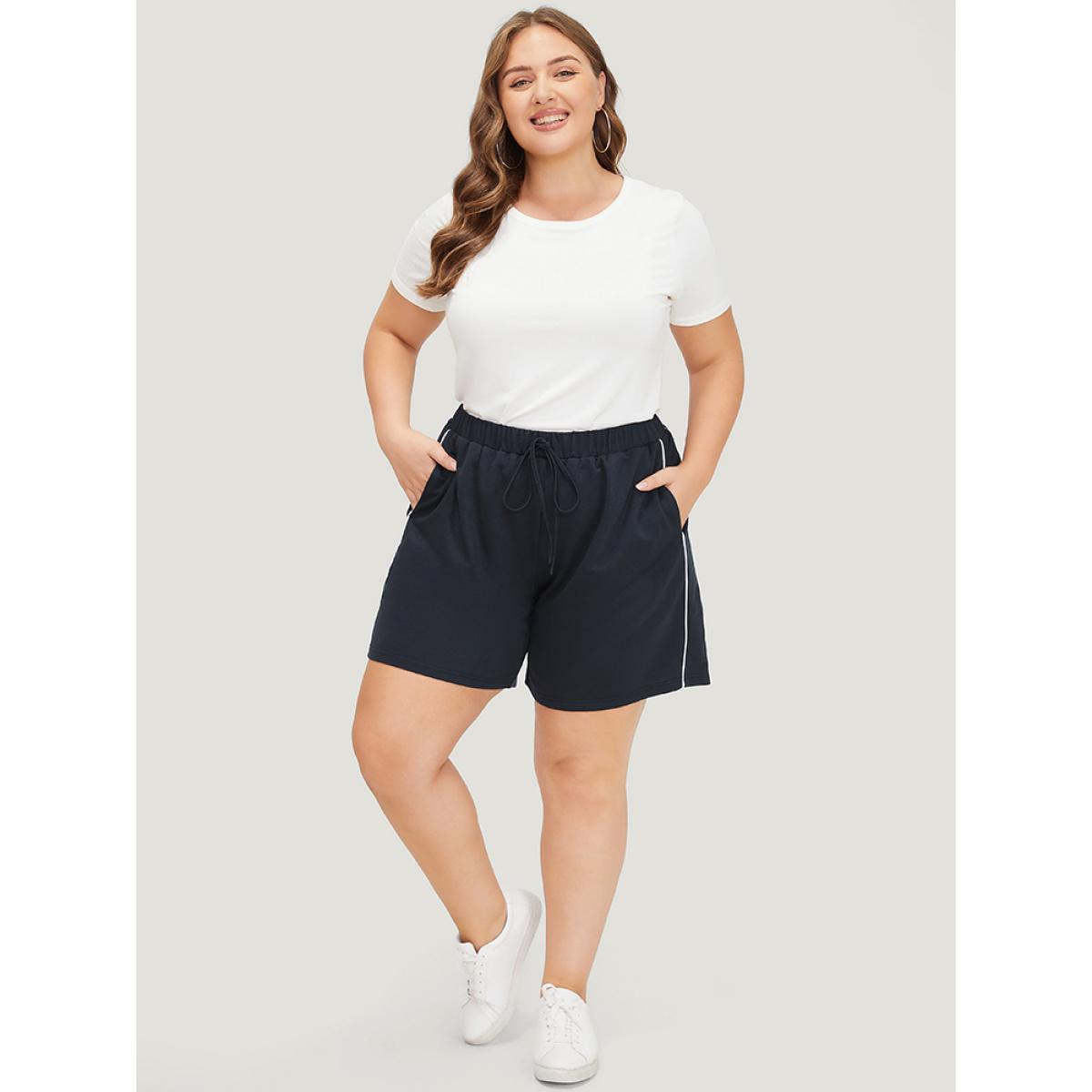 Plus Size Plain Seam Detail Pocket Knotted Shorts Women Indigo Casual Plain Dailywear Shorts BloomChic 12/L Product Image