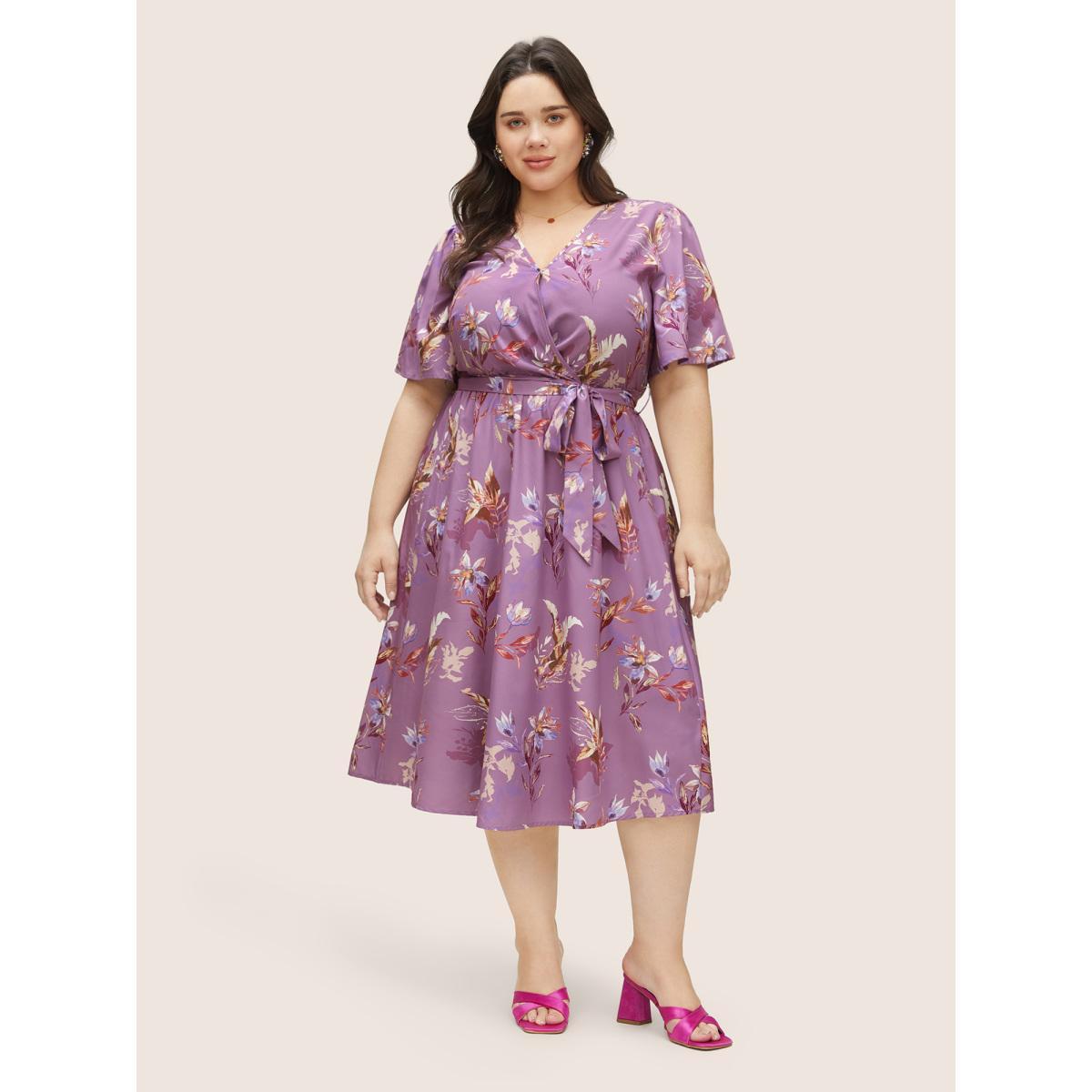 Plus Size Floral Print Pocket Wrap Belted Dress Lilac Women Elegant Non Overlap Collar Short sleeve Curvy Midi Dress BloomChic 18-20/2X Product Image