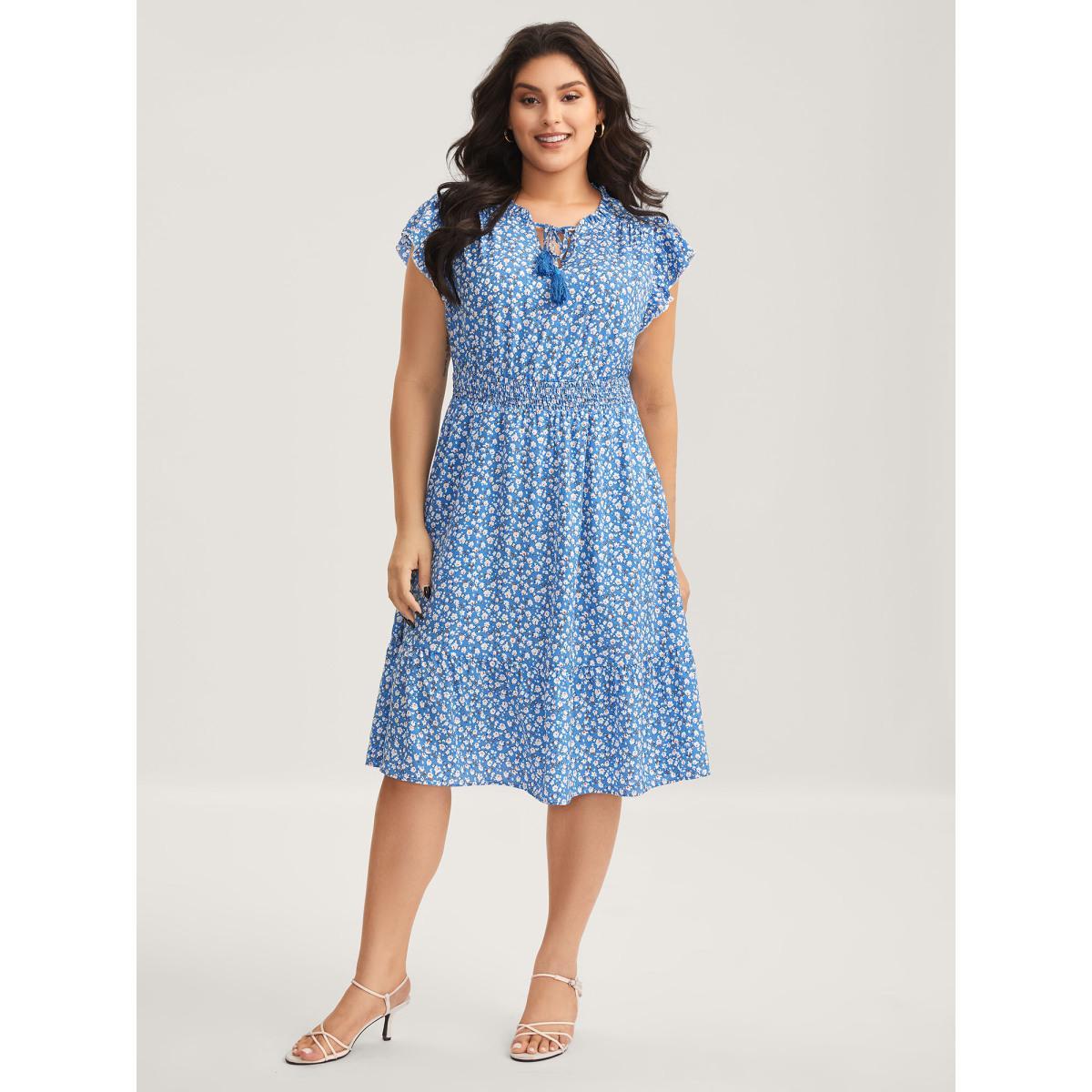Plus Size Ditsy Floral Print Stretchy Waist Midi Dress Skyblue Women Notched collar Cap Sleeve Curvy BloomChic 10/M Product Image