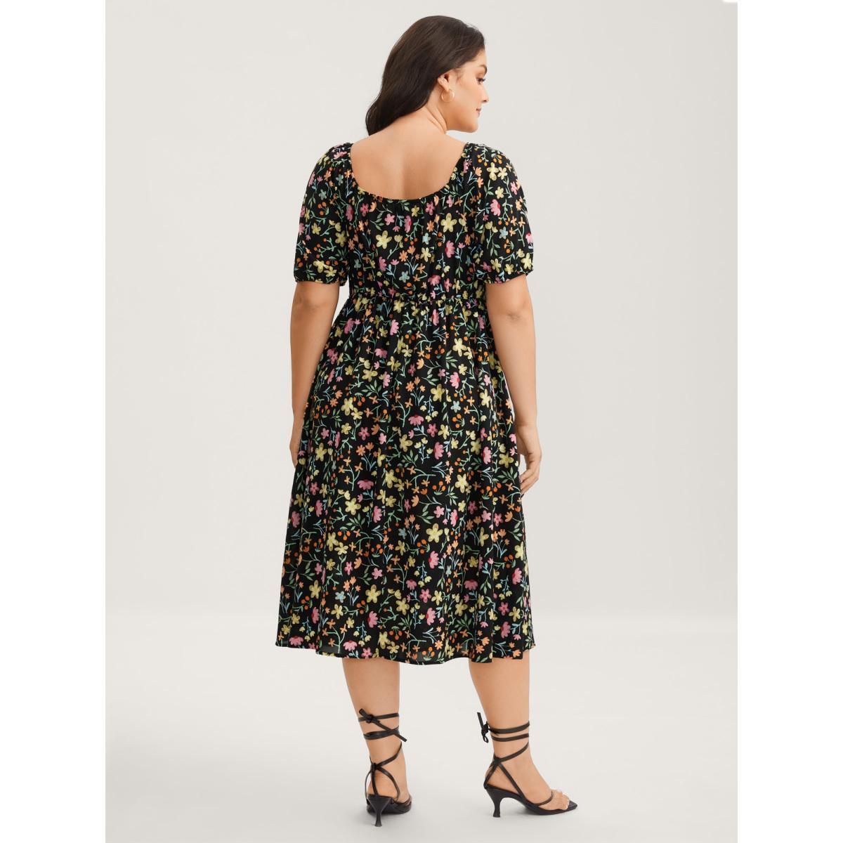 Plus Size Floral Print Shirred Pockets Midi Dress Black Women Square Neck Short sleeve Curvy BloomChic 28/5X Product Image