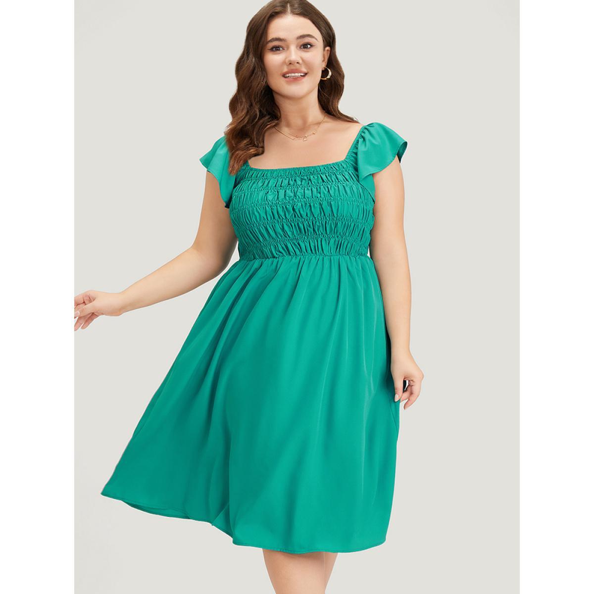 Plus Size Plain Shirred Square Neck Pocket Cap Sleeve Dress Emerald Women Elegant Pocket Square Neck Cap Sleeve Curvy Midi Dress BloomChic 18-20/2X Product Image