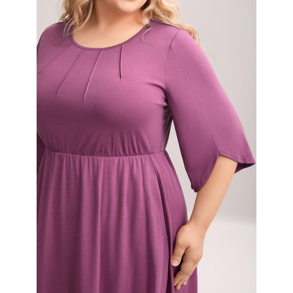 Plus Size Woven Plain Floral-Neckline Sleeveless Midi Dress Mauve Women At the Office Tucked seam Round Neck Elbow-length sleeve Curvy BloomChic 18-20/2X Product Image