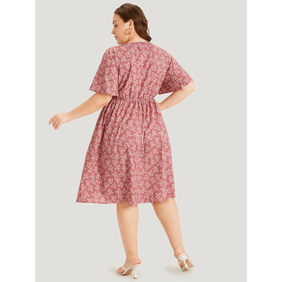 Plus Size Ditsy Floral Pocket Crossover Elastic Waist Dress DustyPink Women Elegant Printed Round Neck Short sleeve Curvy Midi Dress BloomChic 30/6X Product Image