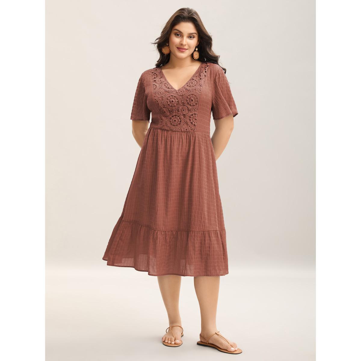 Plus Size Lace Textured Pockets Tiered Midi Dress Rust Women V-neck Short sleeve Curvy BloomChic 12/L Product Image