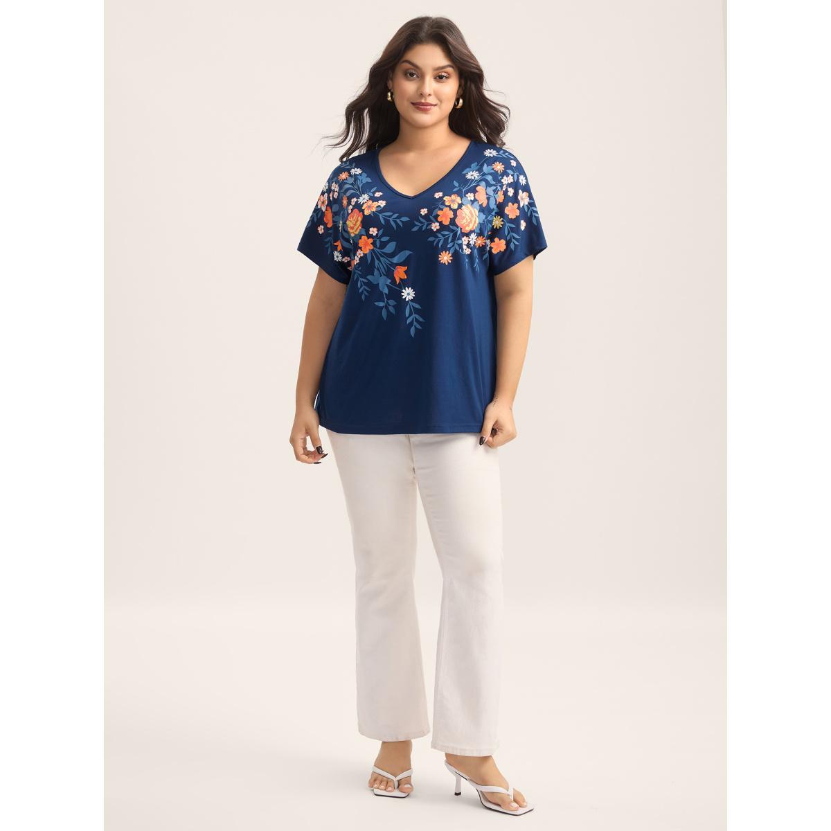 Plus Size V Neck Floral Print Stretchy T-Shirt Navy Women Non V-neck Everyday-Elegant T-shirts BloomChic 30/6X Product Image