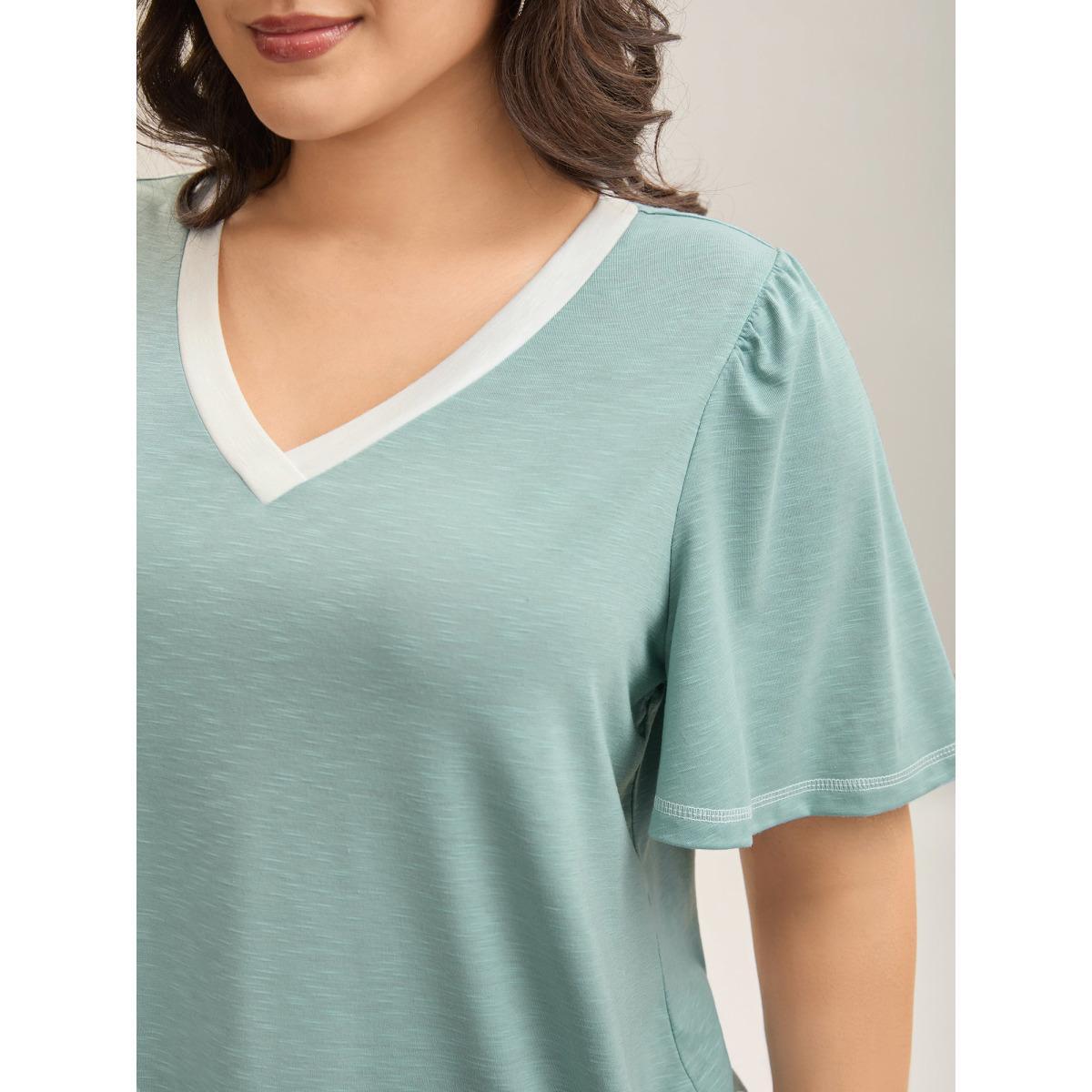 Plus Size Color Contrast Bamboo Textured T-Shirt Greenbean Women Gathered V-neck Everyday-Casual T-shirts BloomChic 10/M Product Image