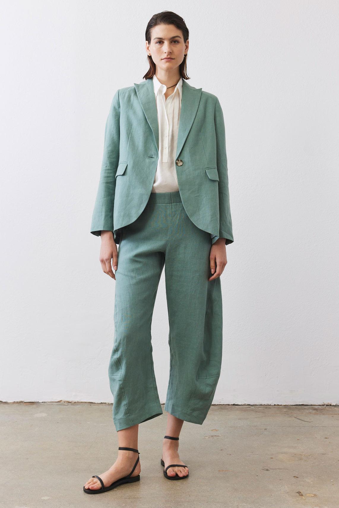 The Linen Classic Blazer That Upgrades You Product Image