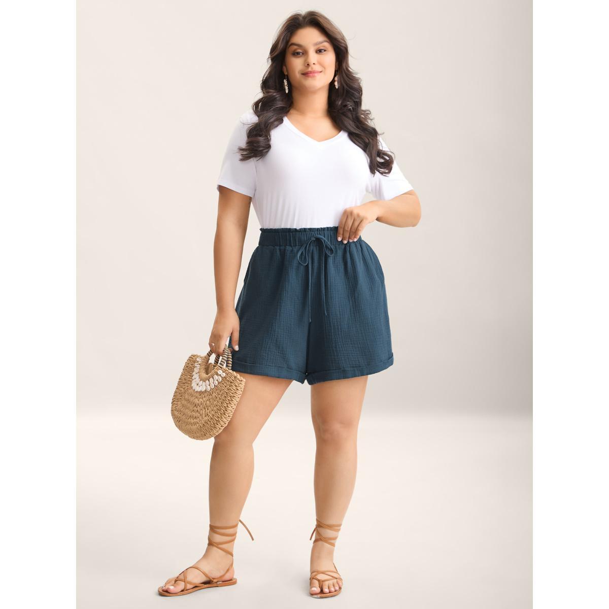 Plus Size Curved Hem Straight-Leg Shorts Women Indigo Beach Texture Straight Leg Vacation Shorts BloomChic 14-16/1X Product Image