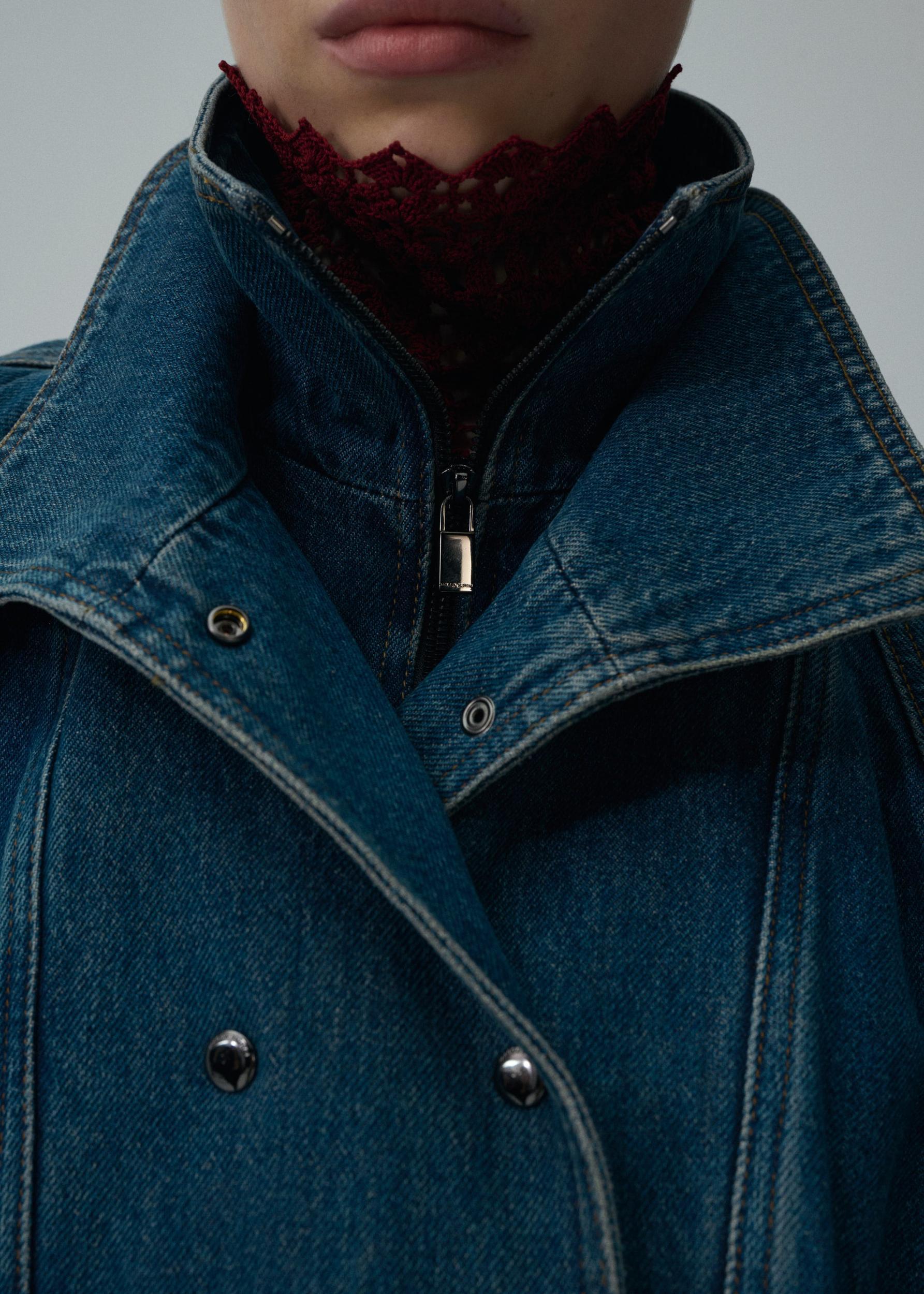 Cinched denim jacket in blue vintage Product Image