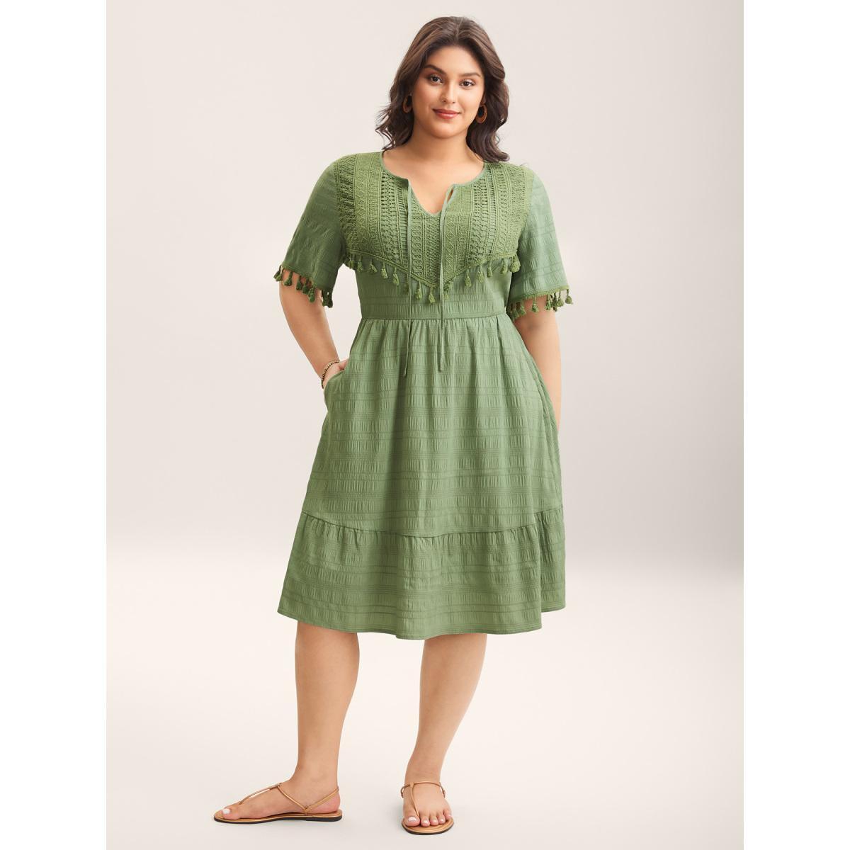 Plus Size Lace Neck-Tie Pockets Tiered Midi Dress Greenbean Women Resort Woven ribbon&lace trim Round Neck Short sleeve Curvy BloomChic 28/5X Product Image