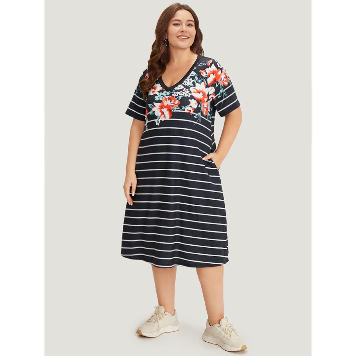 Plus Size Floral & Striped Print Pocket V Neck Dress Black Women Casual Printed V-neck Short sleeve Curvy Midi Dress BloomChic 26/4X Product Image