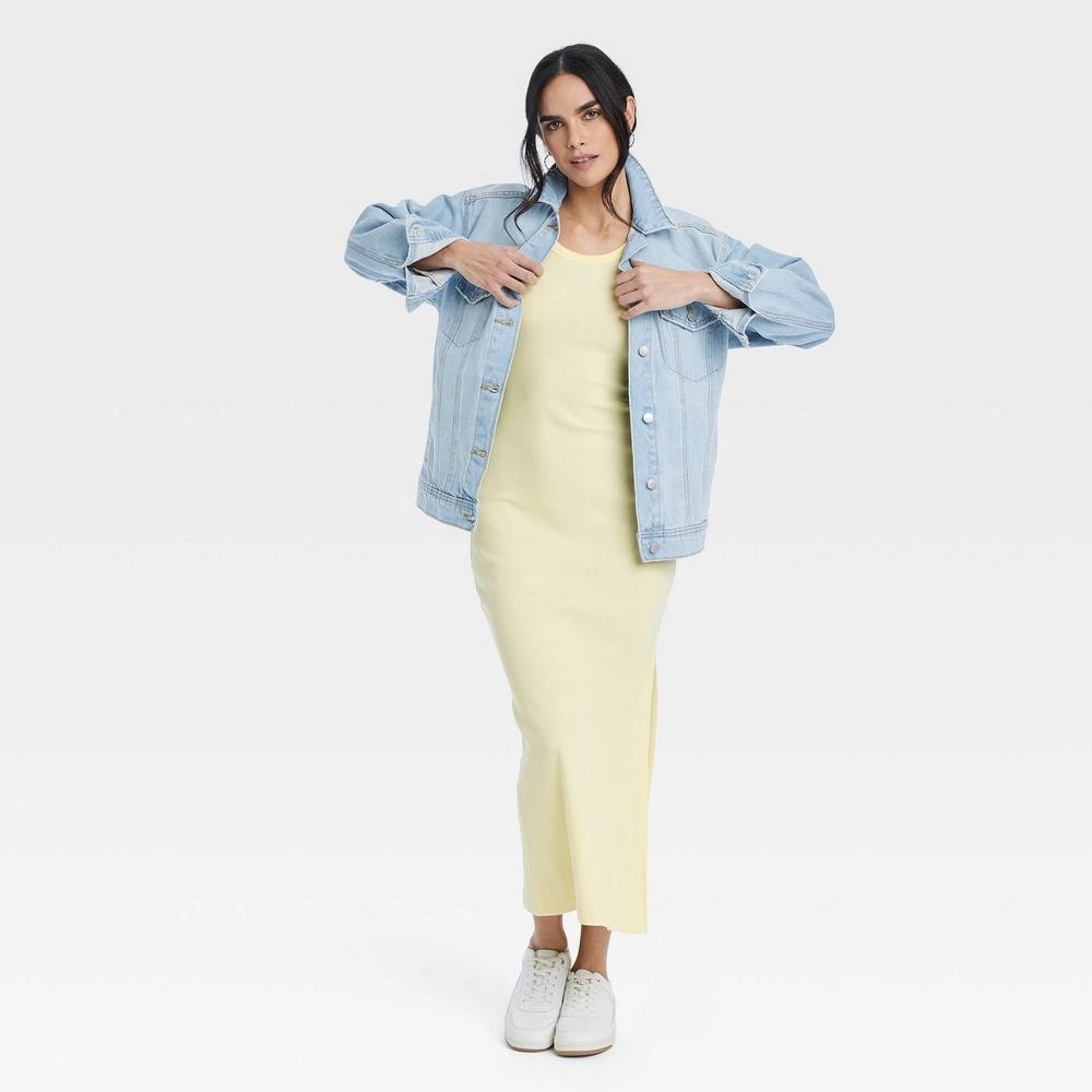 Women's 90's Baggy Trucker Jacket - Universal Thread™ Light Wash S: Midweight Relaxed Fit Product Image