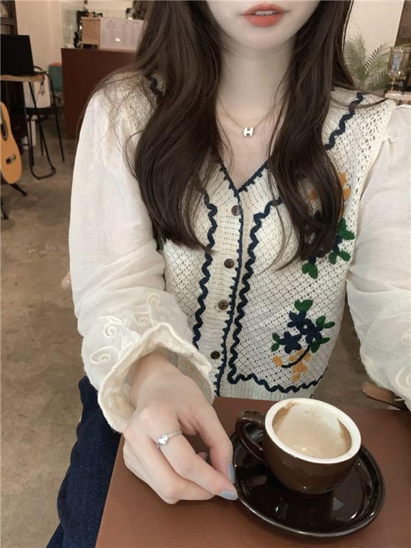 V-Neck Flower Embroidered Lace Trim Cardigan Product Image