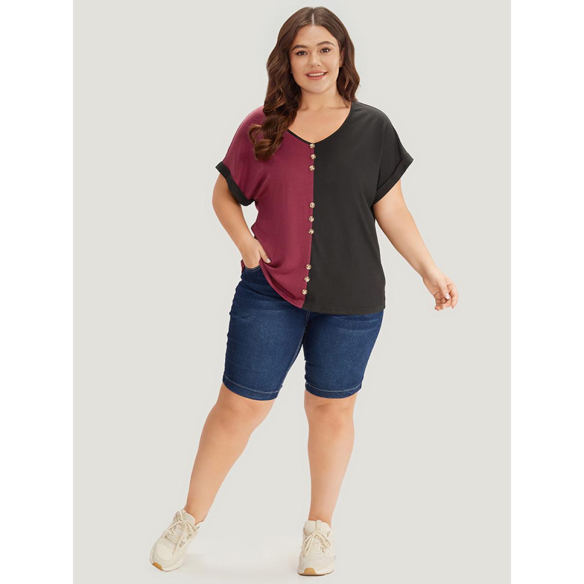 Plus Size Colorblock Contrast Button Detail Roll Batwing Sleeve T-shirt Black Women Casual Contrast Colorblock Scoop Neck Dailywear T-shirts BloomChic 28/5X Product Image
