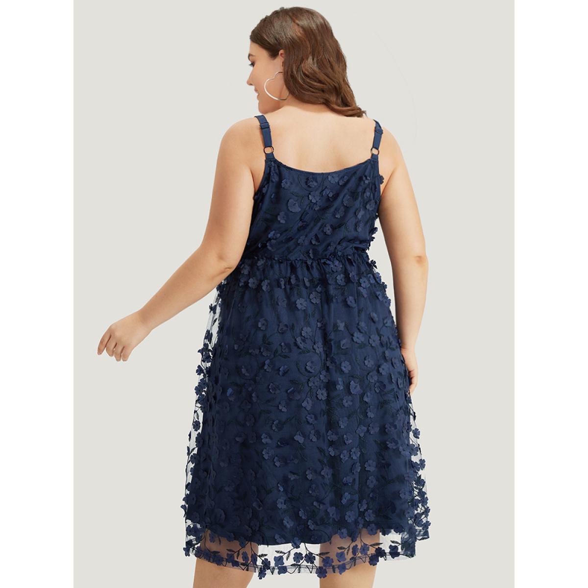 Plus Size Floral Print Elastic Waist Pocket Cami Dress Navy Women Glamour Adjustable Straps Spaghetti Strap Sleeveless Curvy Midi Dress BloomChic 28/5X Product Image