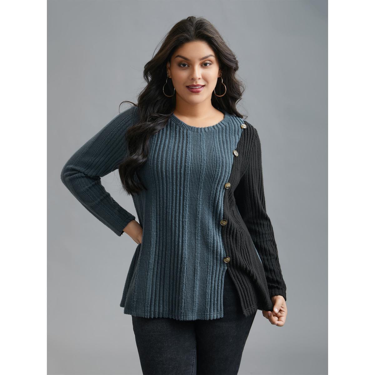 Plus Size Pit Strip Contrast Button Detail T-Shirt SlateGray Women Casual Texture Round Neck Everyday T-shirts BloomChic 18-20/2X Product Image
