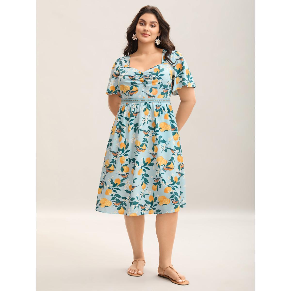 Plus Size Citrus Print Sweetheart Neckline Midi Dress LightBlue Women Gathered Heart neckline Short sleeve Curvy BloomChic 10/M Product Image