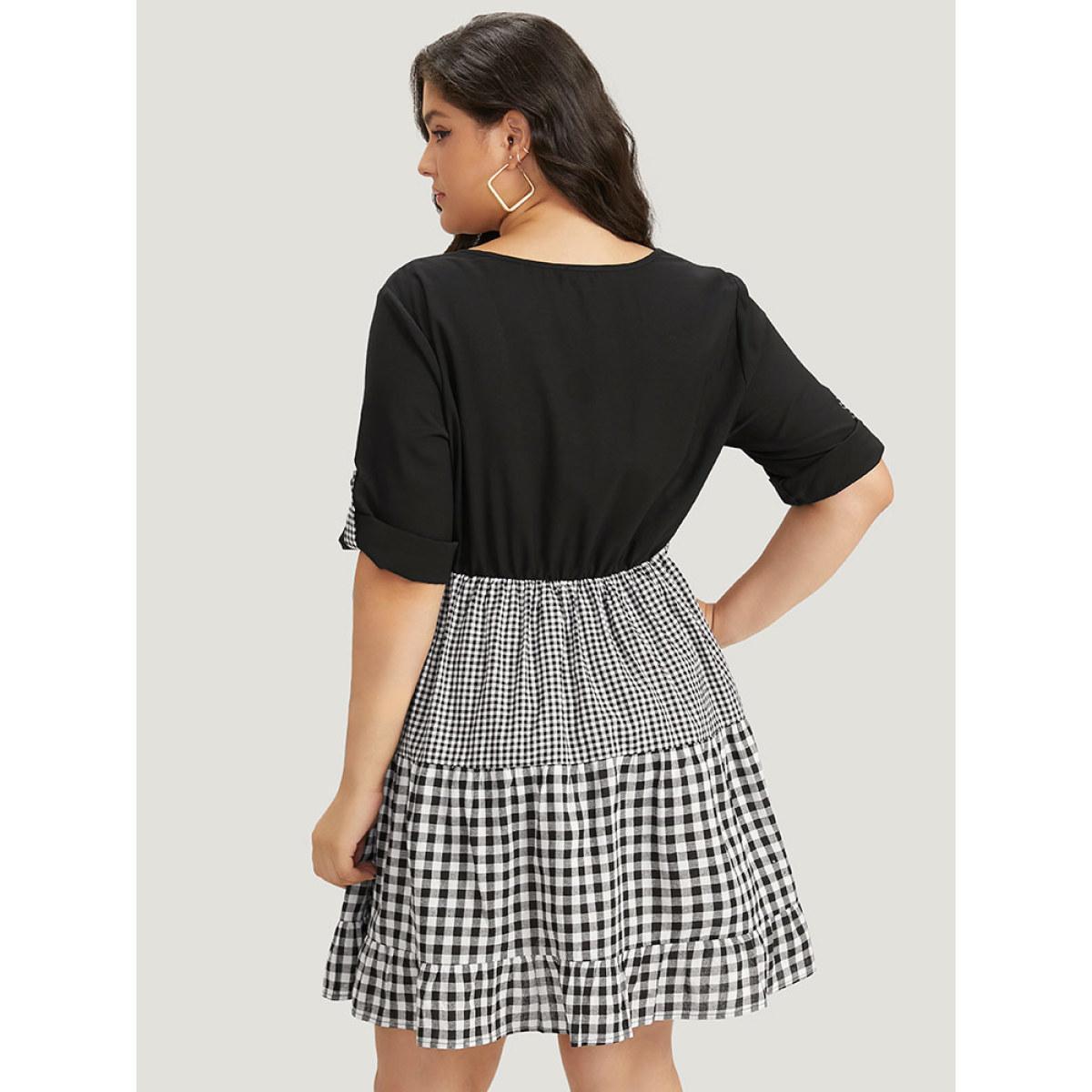 Plus Size Gingham Patchwork Pocket Tab Sleeve Dress BlackFlower Women Casual Patchwork Round Neck Short sleeve Curvy Midi Dress BloomChic 10/M Product Image