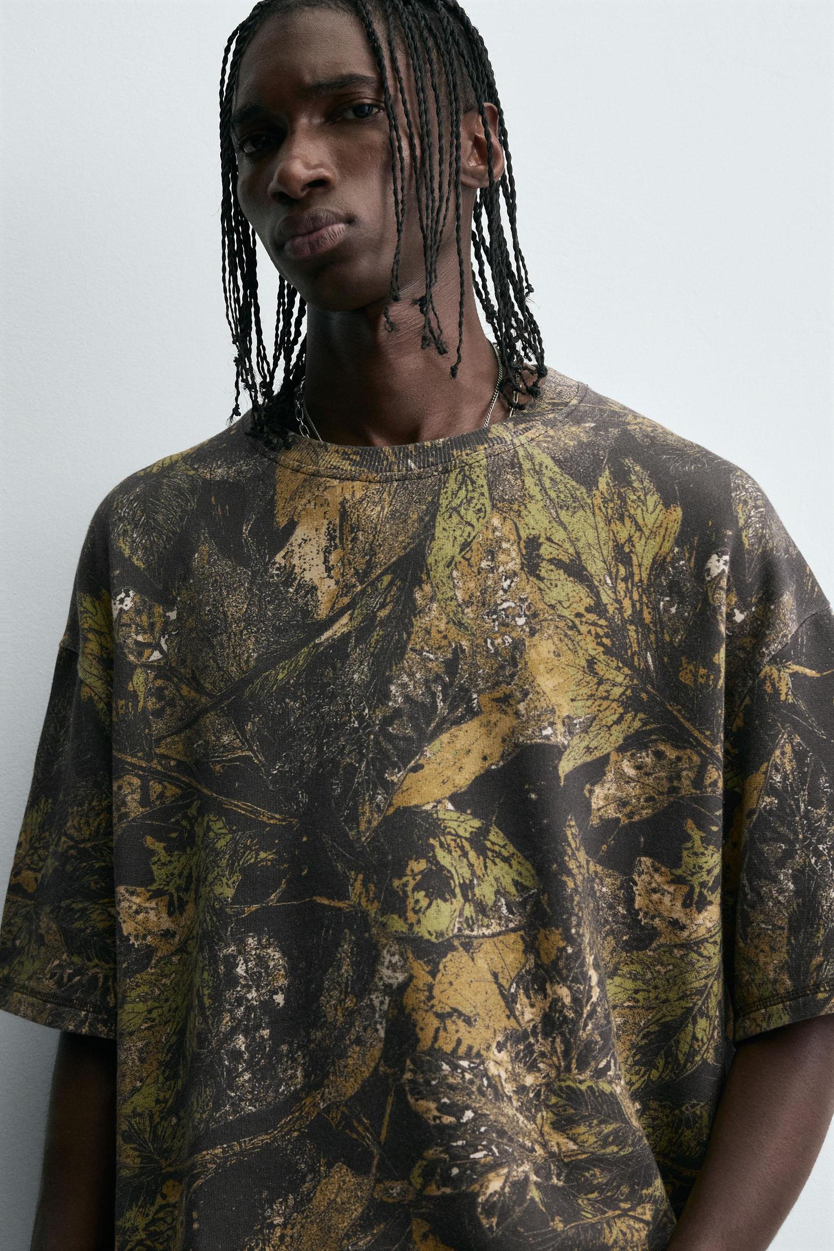 TREE PRINT SWEATSHIRT Product Image