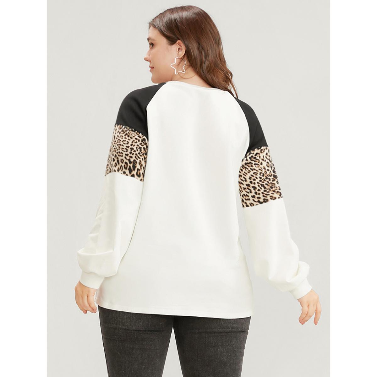 Plus Size Colorblock Contrast Round Neck Drop Shoulder Sweatshirt Women Ivory Casual Contrast Round Neck Dailywear Sweatshirts BloomChic 28/5X Product Image