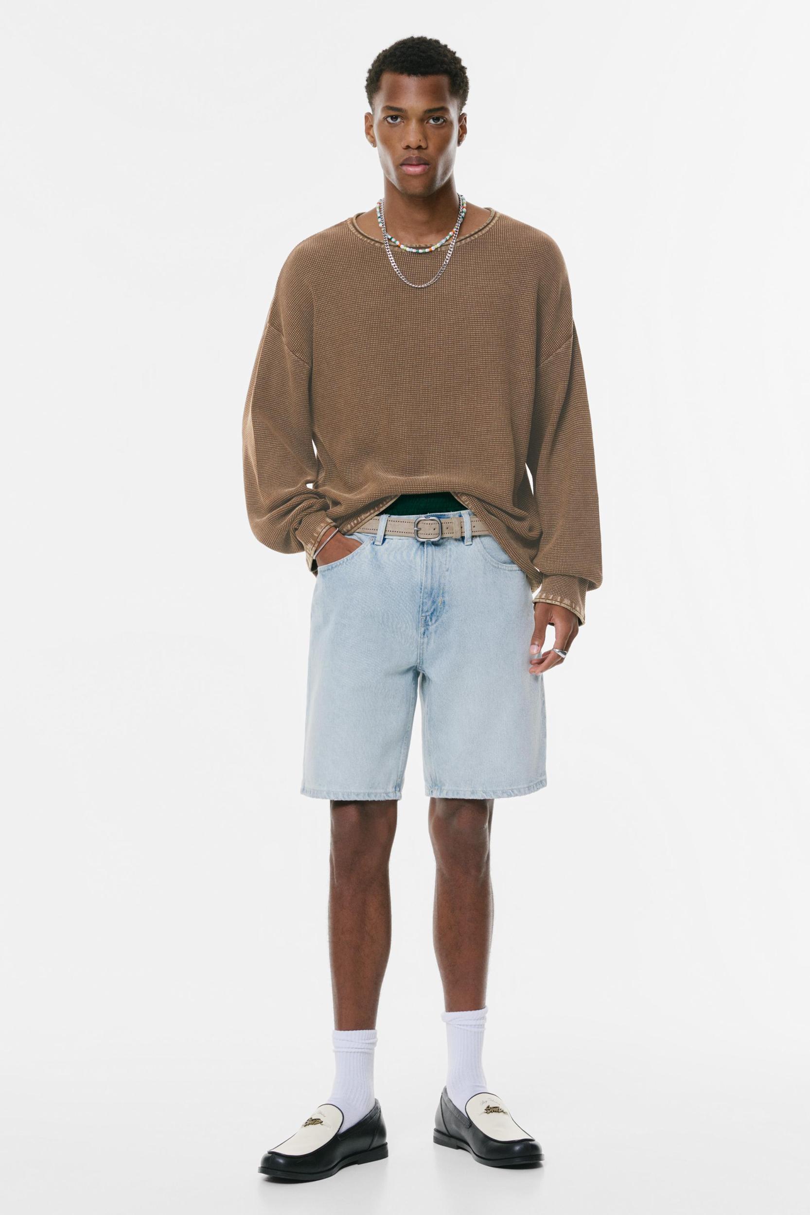 Jumper with piping Product Image