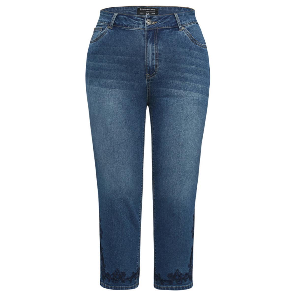 Plus Size Floral Embroidered High Rise Dark Wash Jeans Women Blue Casual Plain Embroidered High stretch Side seam pocket Jeans BloomChic 26/4X Product Image