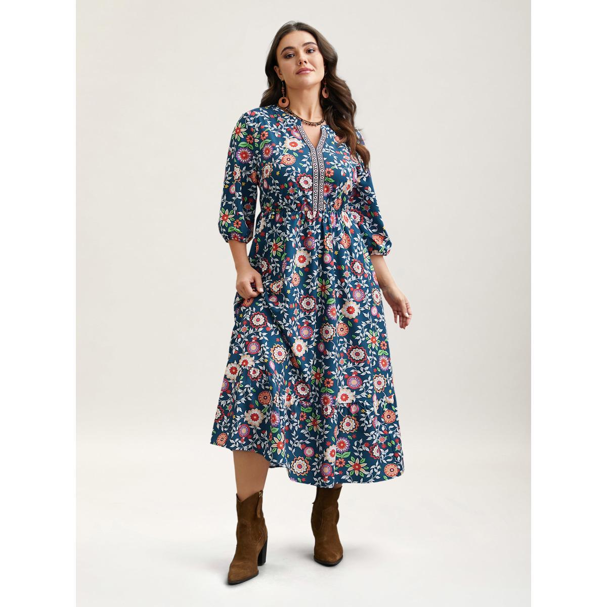 Plus Size Floral Print Stretchy-Waist Pockets Maxi Dress Navy Women Resort Non Flat collar with V-notch Elbow-length sleeve Curvy BloomChic 30/6X Product Image