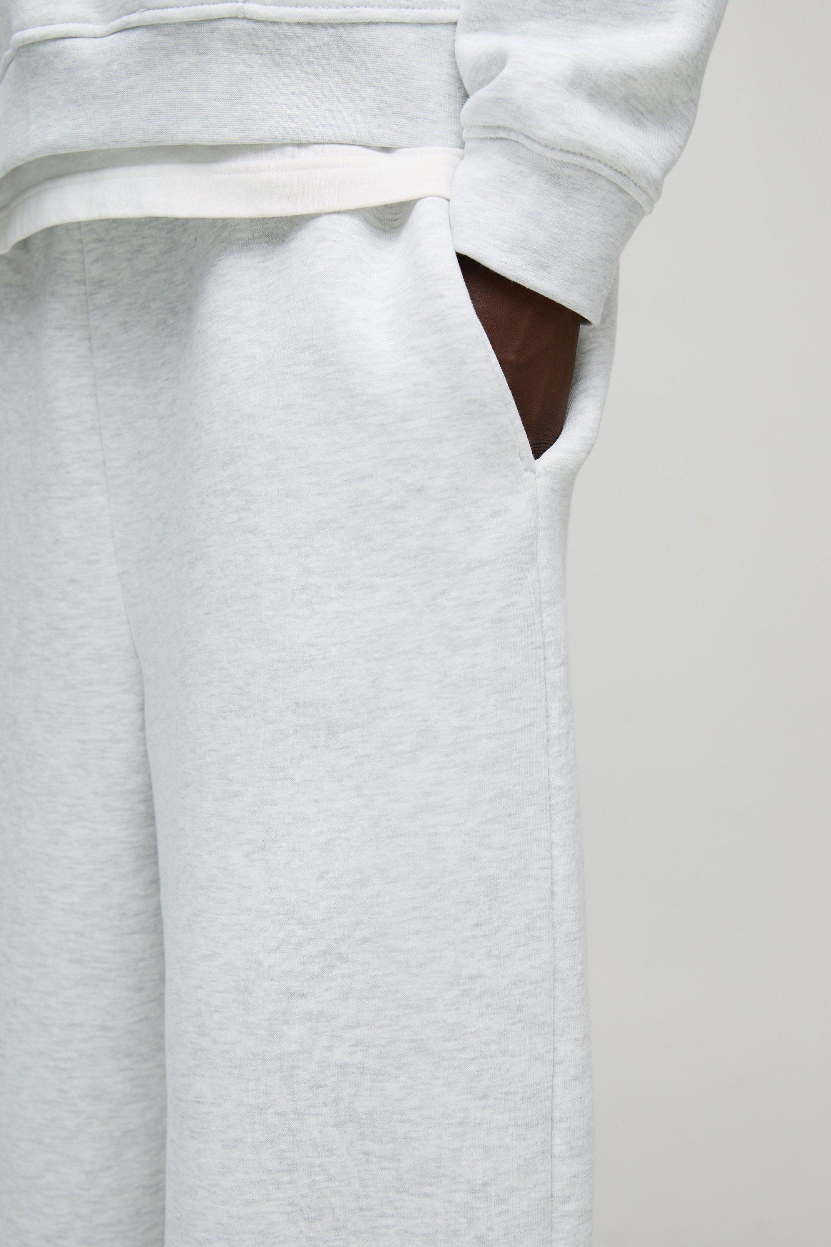 330GSM Extreme Wide Leg Basic Sweatpants | boohooMAN USA Product Image