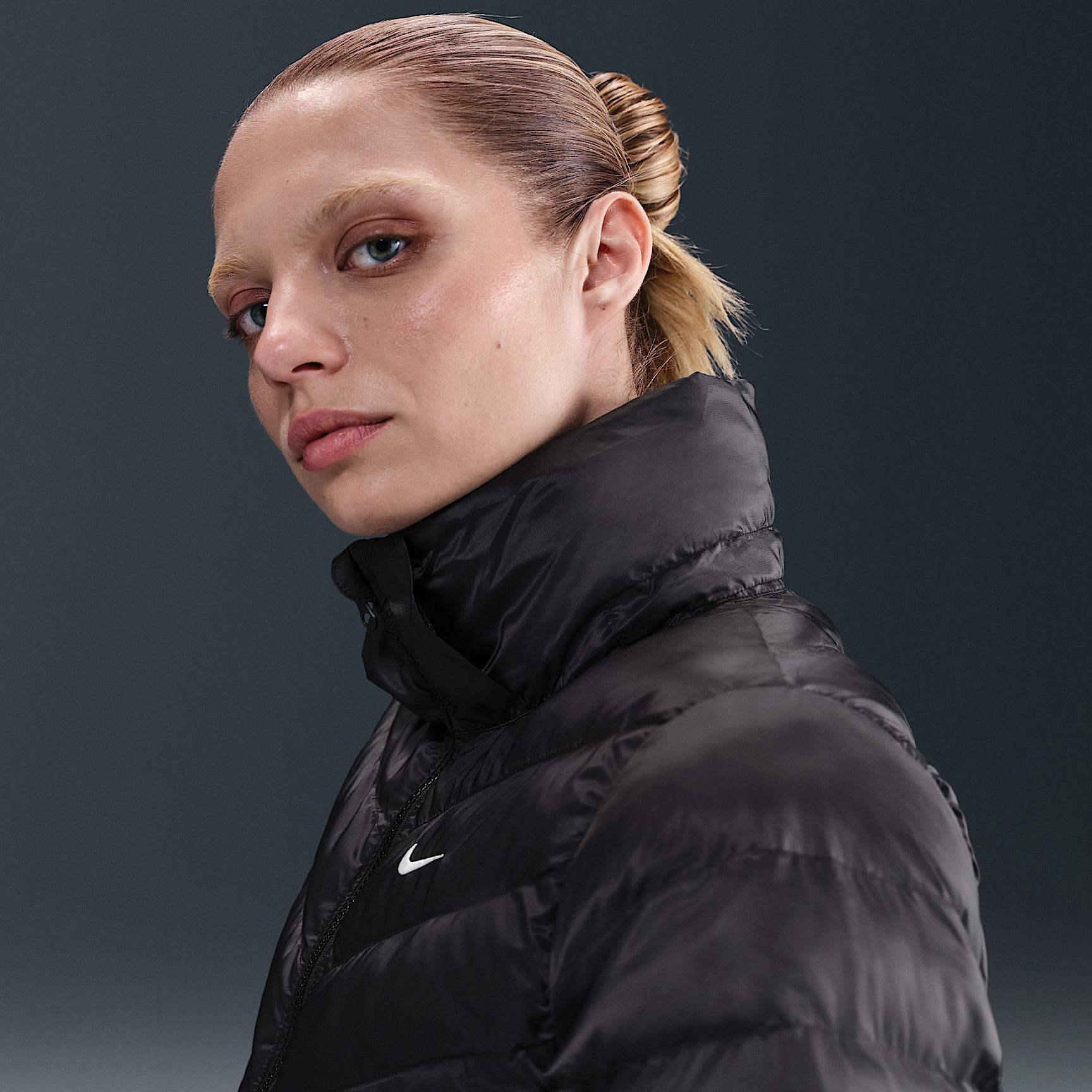 Nike Sportswear Windpuffer Women's Therma-FIT Hooded Puffer Product Image