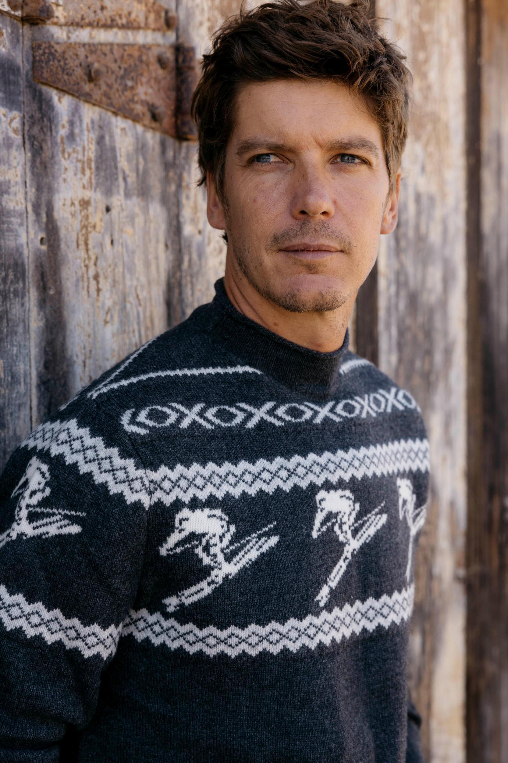Retro Ski Roll neck - Charcoal White Product Image