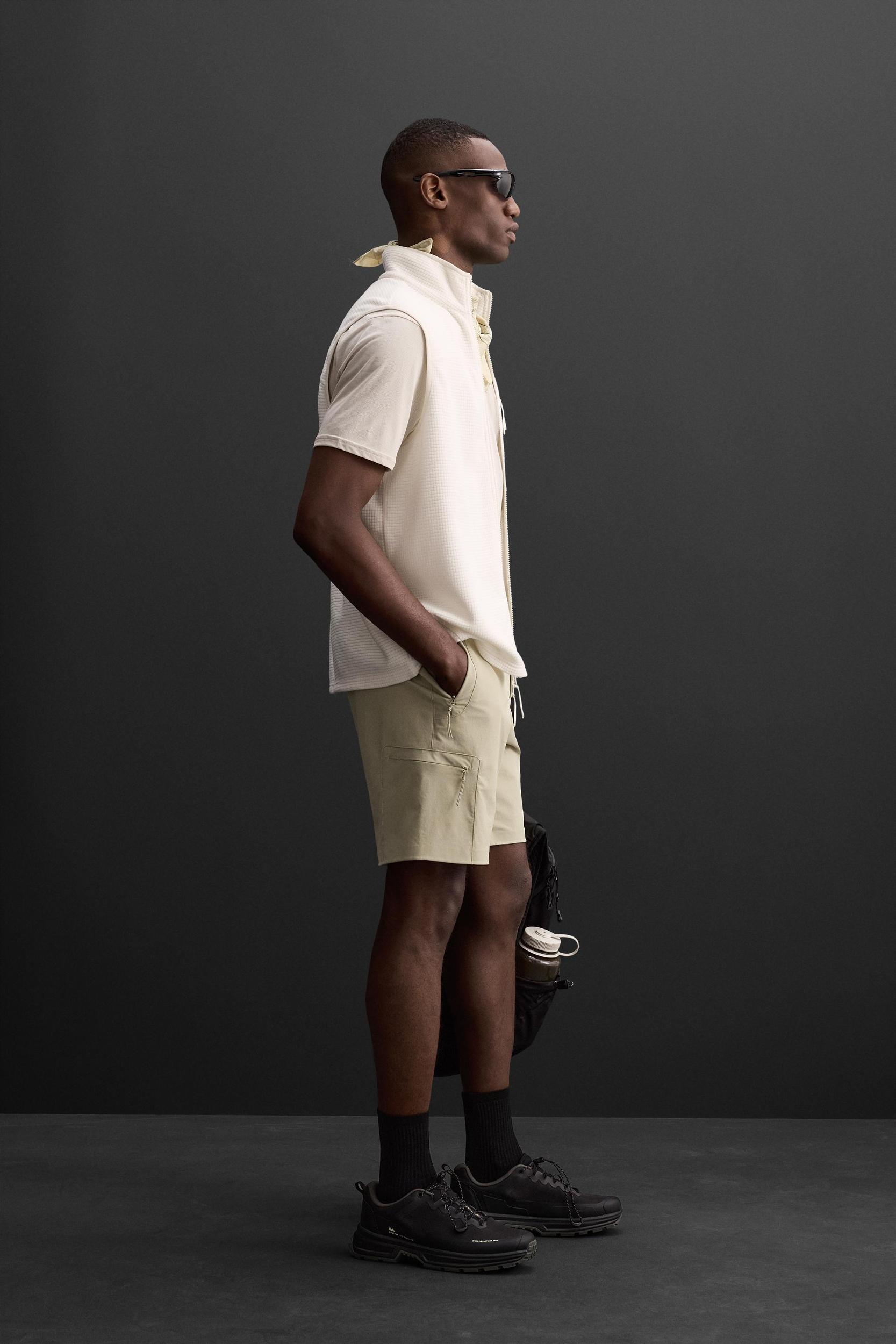 TREKKING CARGO SHORTS Product Image
