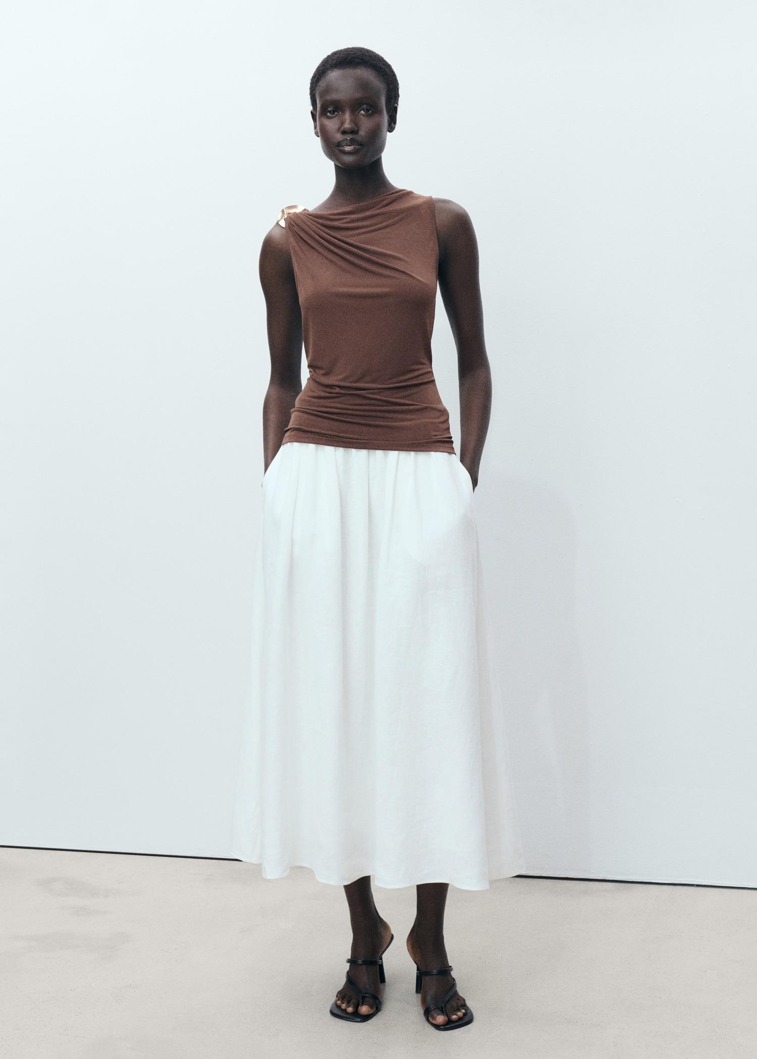 Fitted top with metallic detail - Women | MANGO USA Product Image