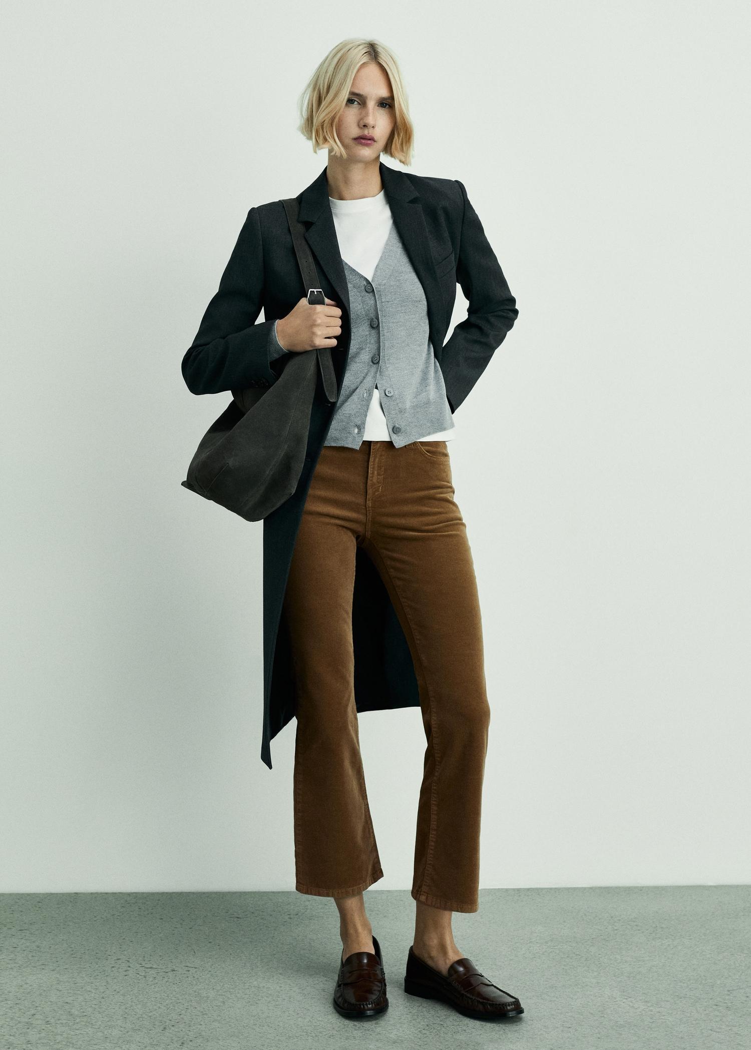 Sienna flared cropped corduroy pants - Women | MANGO USA Product Image