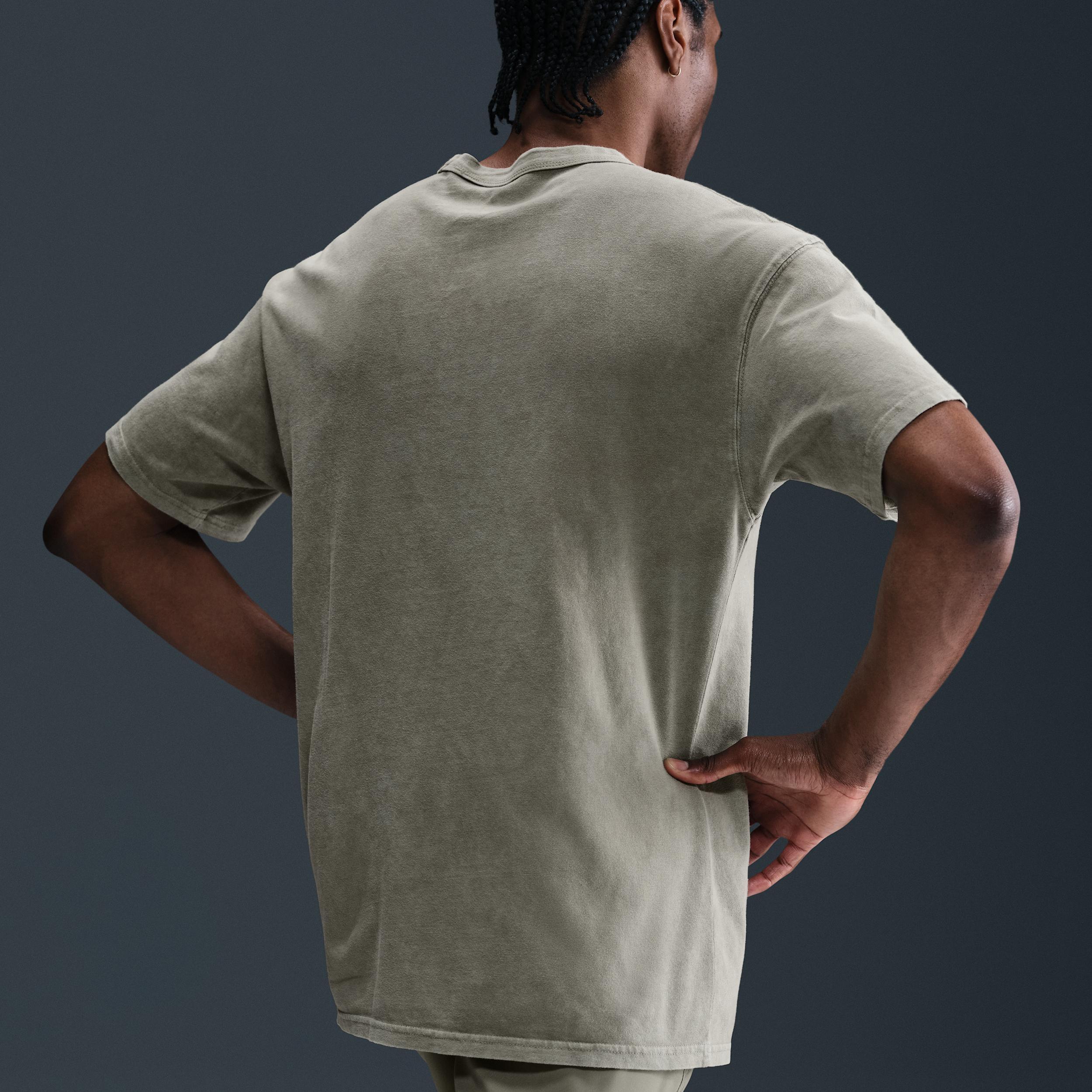 Nike Men's Max90 Fitness T-Shirt Product Image
