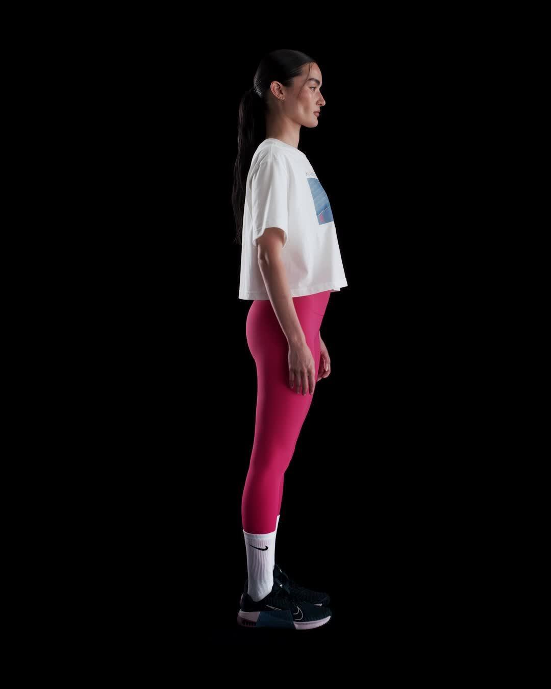 Women's Nike Sportswear Club Cropped T-Shirt Product Image