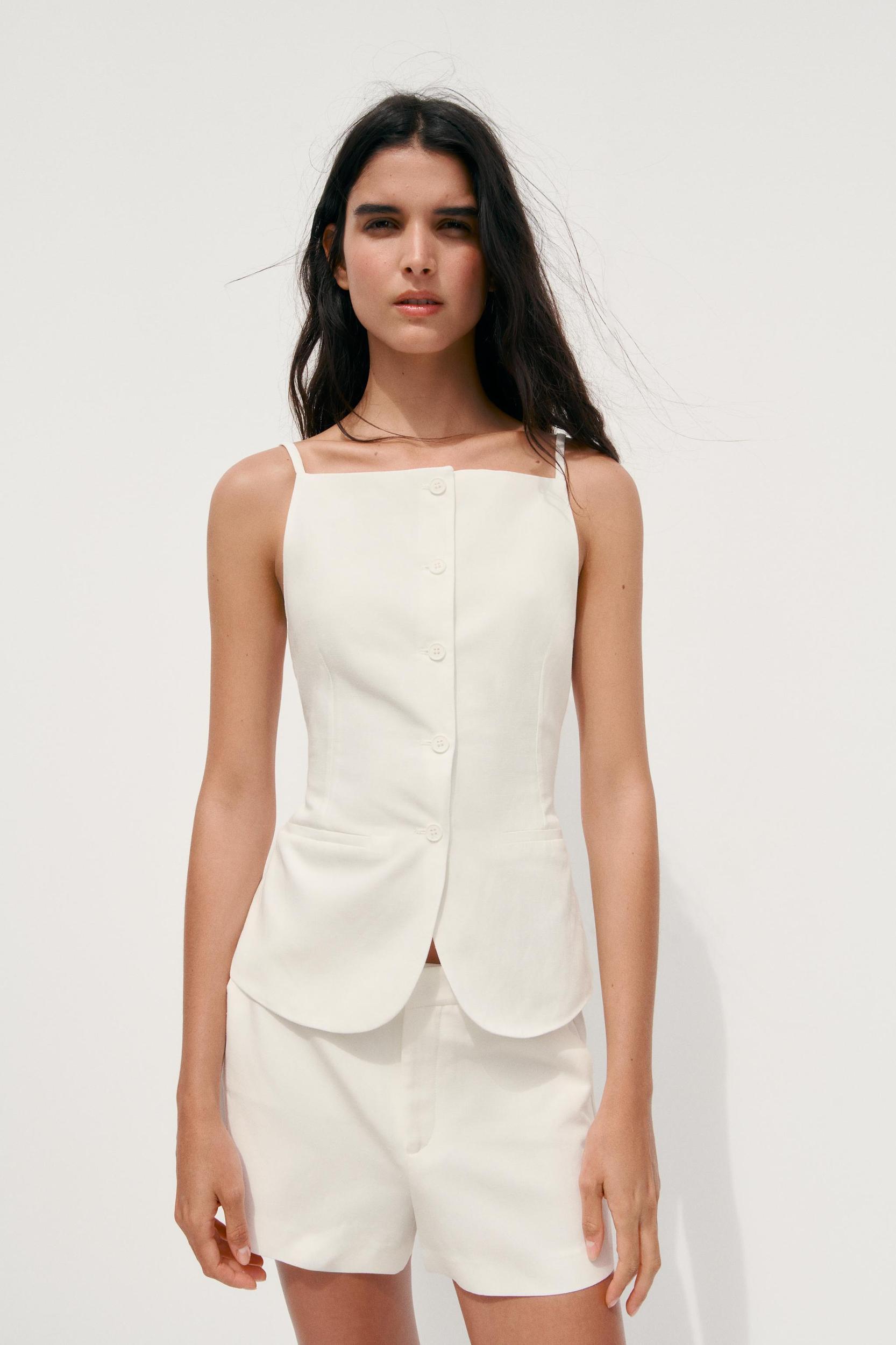 BUTTON VEST TOP Product Image