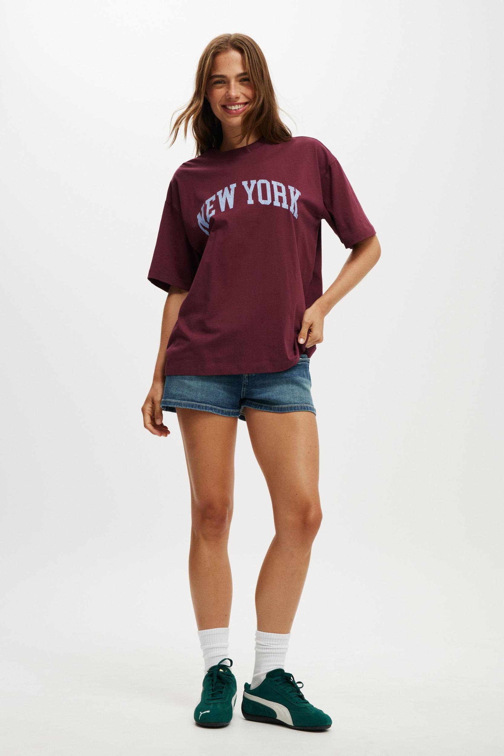 The Boxy Graphic Tee Product Image