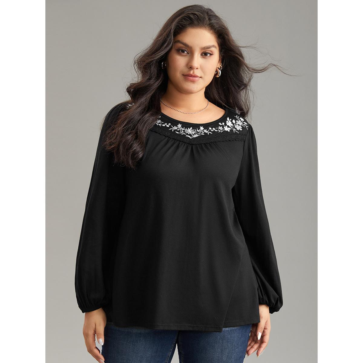 Plus Size Floral Embroidered Gathered Elastic Cuffs T-shirt Black Women Elegant Elastic cuffs Silhouette Floral Print Round Neck Dailywear T-shirts BloomChic 10/M Product Image