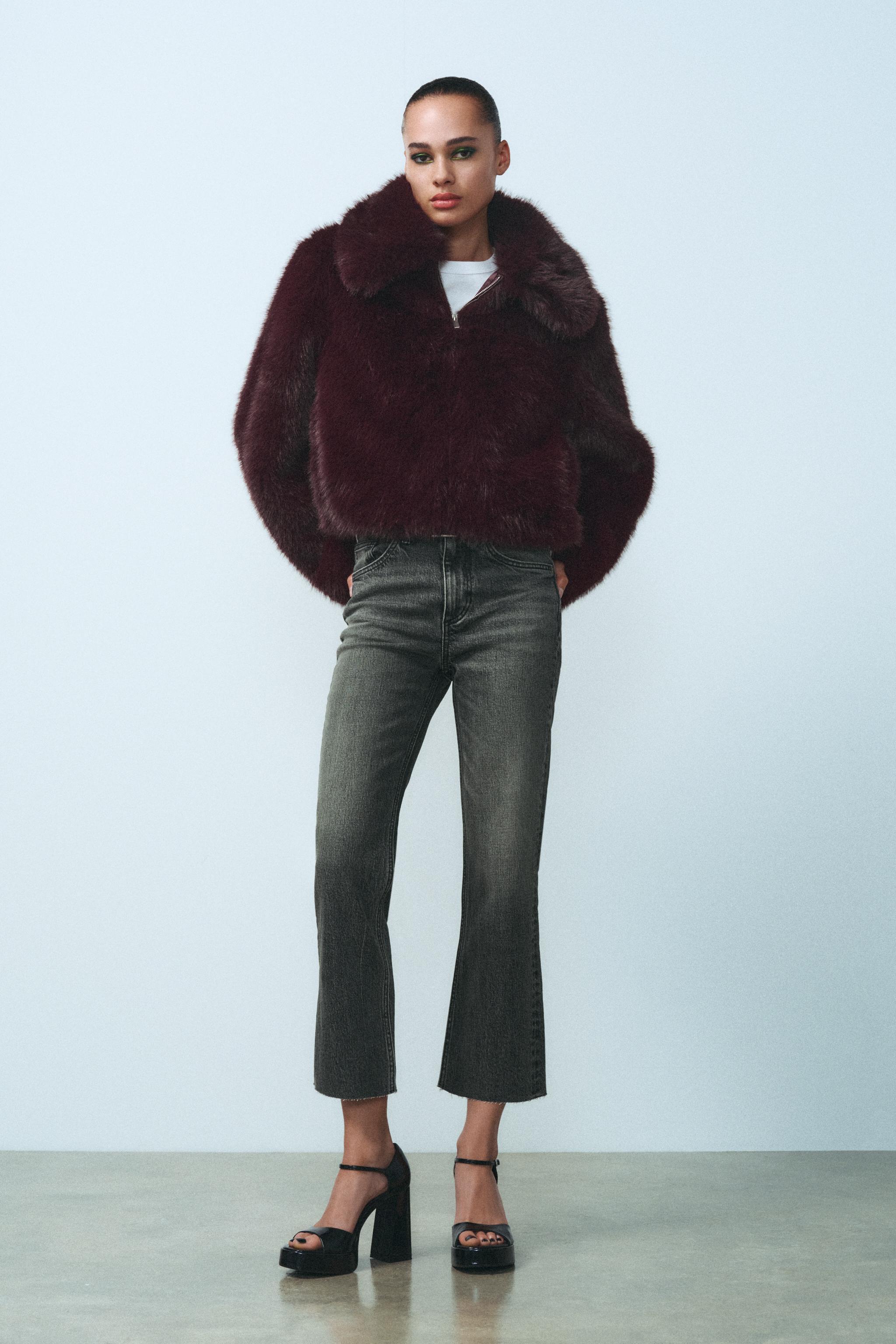 TRF MID-RISE FLARE CROPPED JEANS Product Image