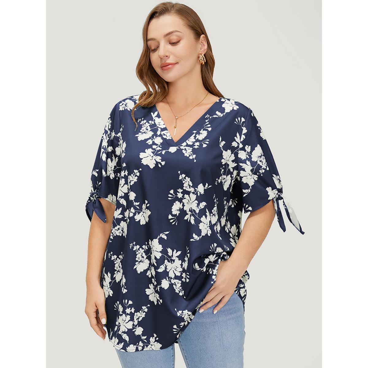 Plus Size Indigo Floral Knot Sleeve V Neck Blouse Women Elegant Short sleeve V-neck Dailywear Blouses BloomChic 26/4X Product Image